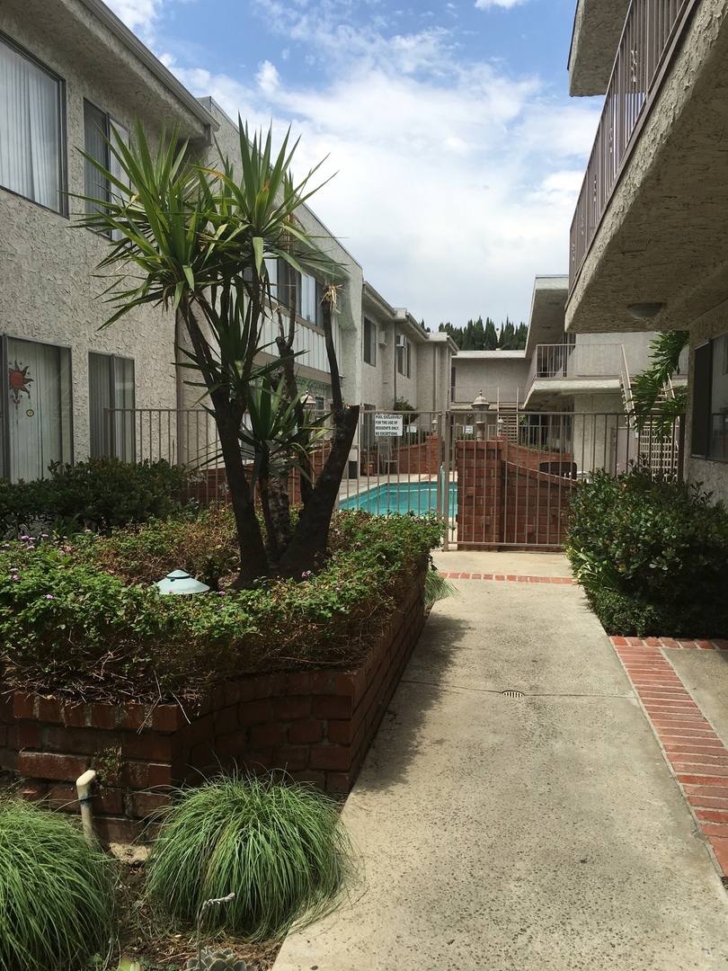 Apartment for rent at 6611 Haskell Ave, Van Nuys, CA 91406