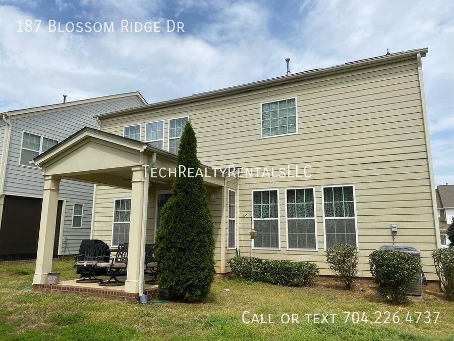 House for rent at 187 Blossom Ridge Dr, Mooresville, NC 28117