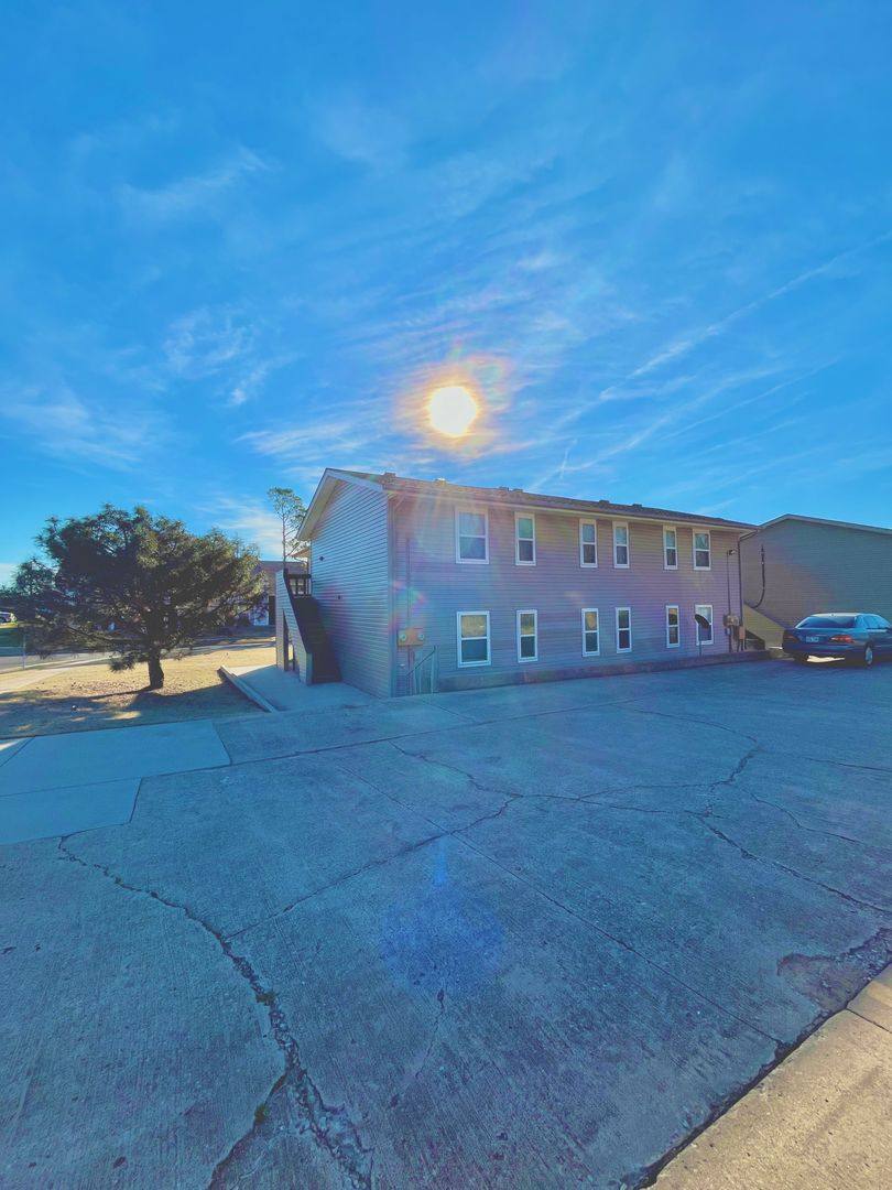 Apartment for rent at 300 Chalmette, Norman, OK 73071