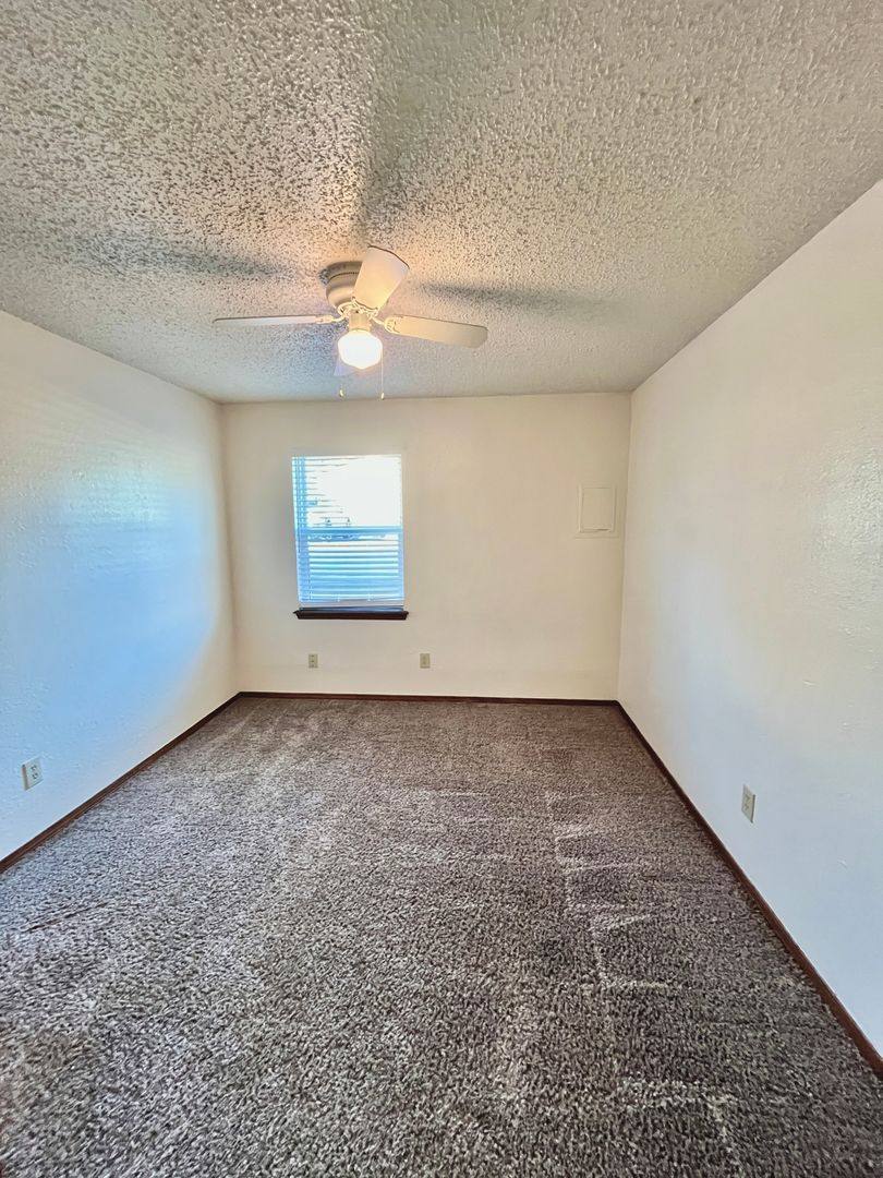 Apartment for rent at 300 Chalmette, Norman, OK 73071