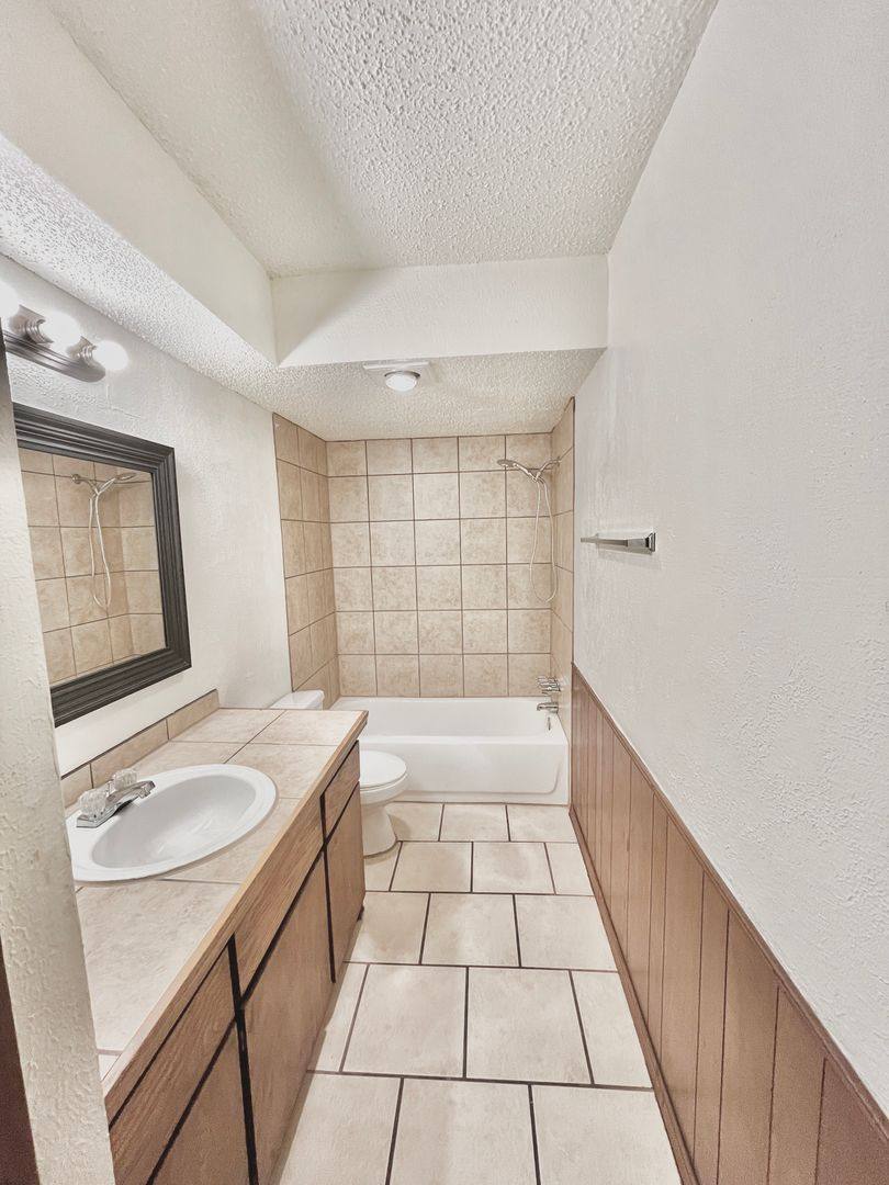 Apartment for rent at 300 Chalmette, Norman, OK 73071