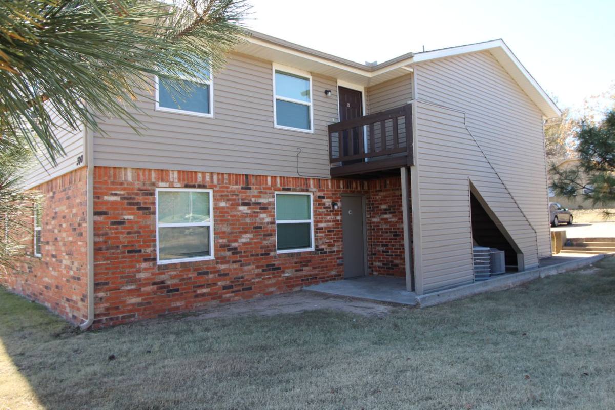 Apartment for rent at 300 Chalmette, Norman, OK 73071