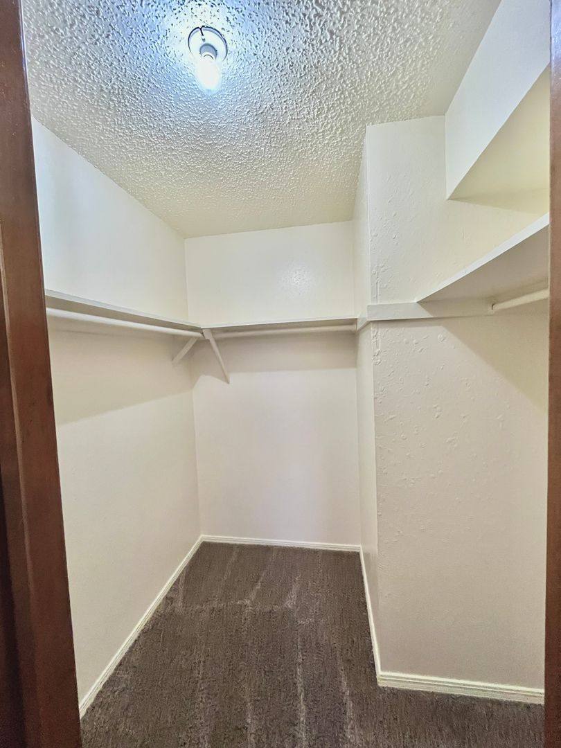 Apartment for rent at 300 Chalmette, Norman, OK 73071