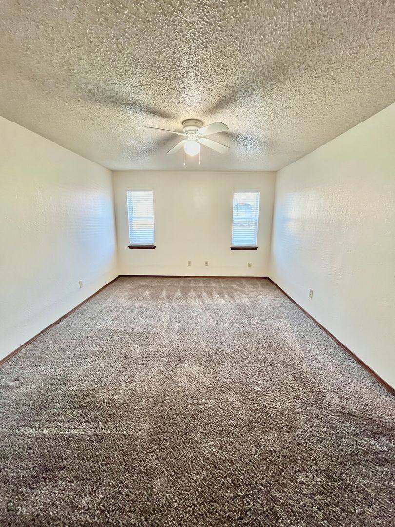 Apartment for rent at 300 Chalmette, Norman, OK 73071