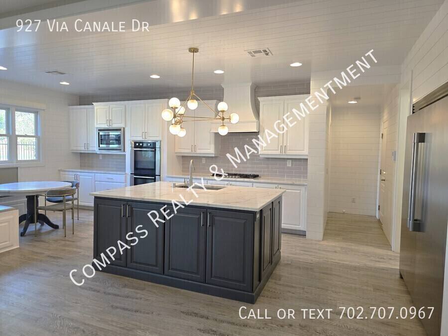 House for rent at 927 Via Canale Dr, Henderson, NV 89011