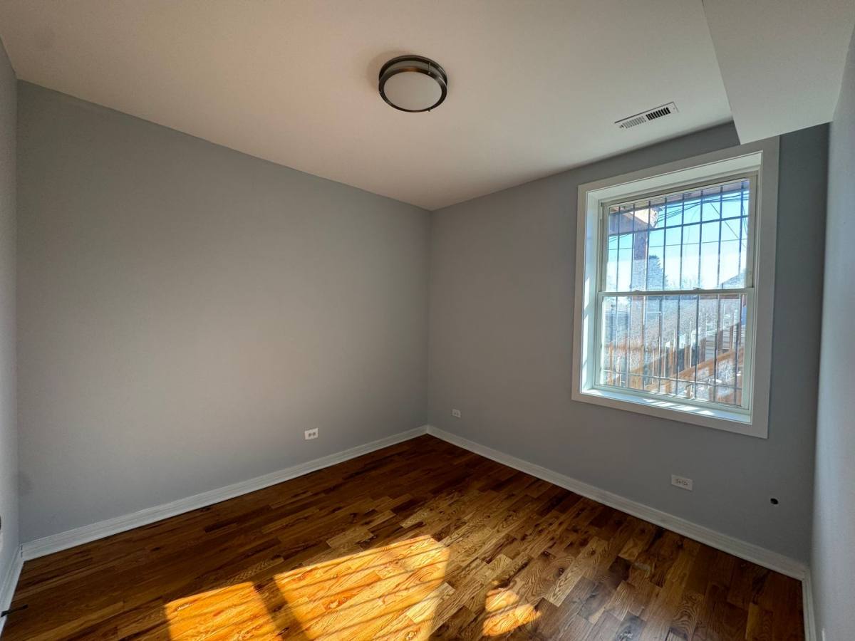 Apartment for rent at 1150 N Keeler #1E, Chicago, IL 60651