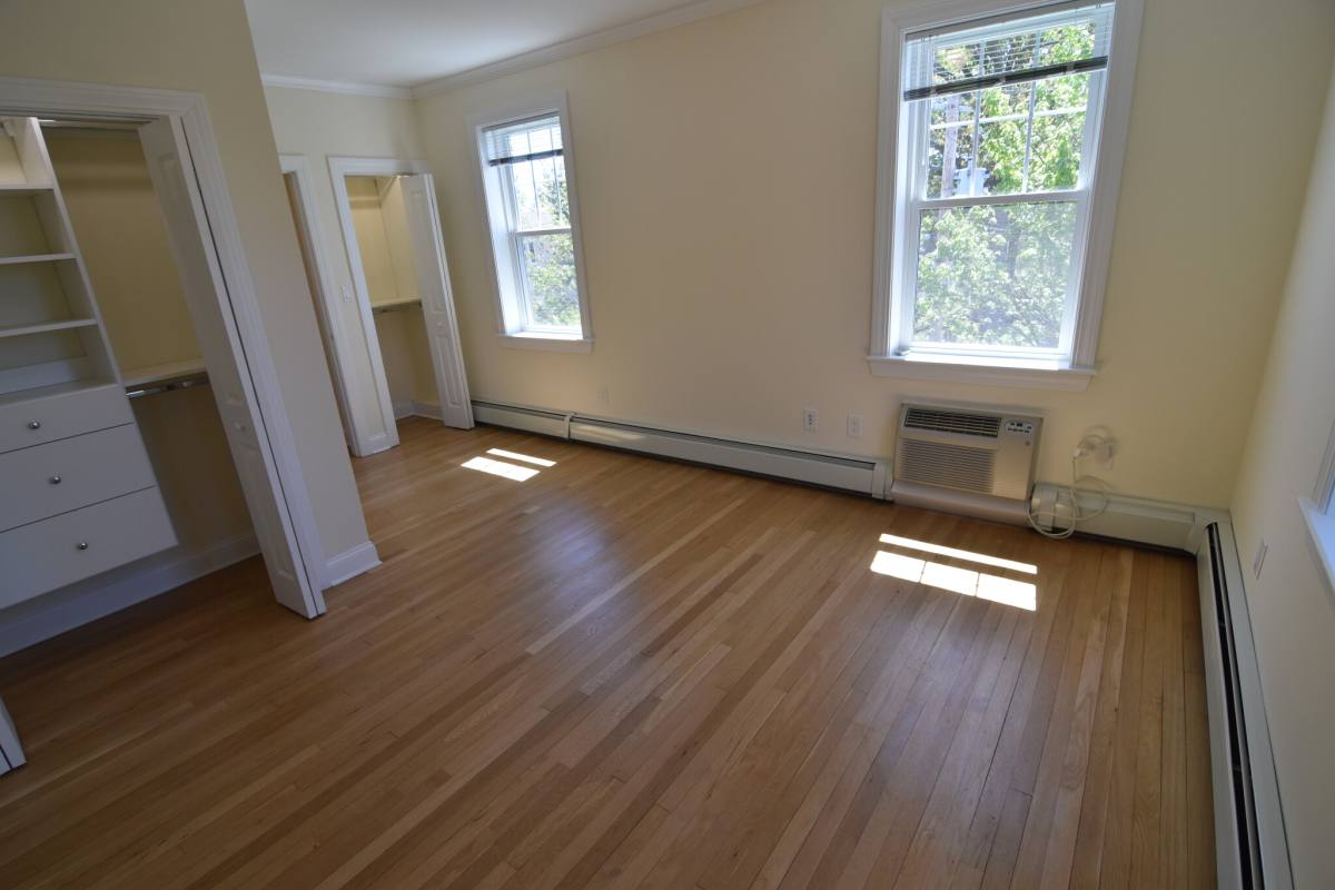 Apartment for rent at 37 Auburn St #3, Brookline, MA 02446