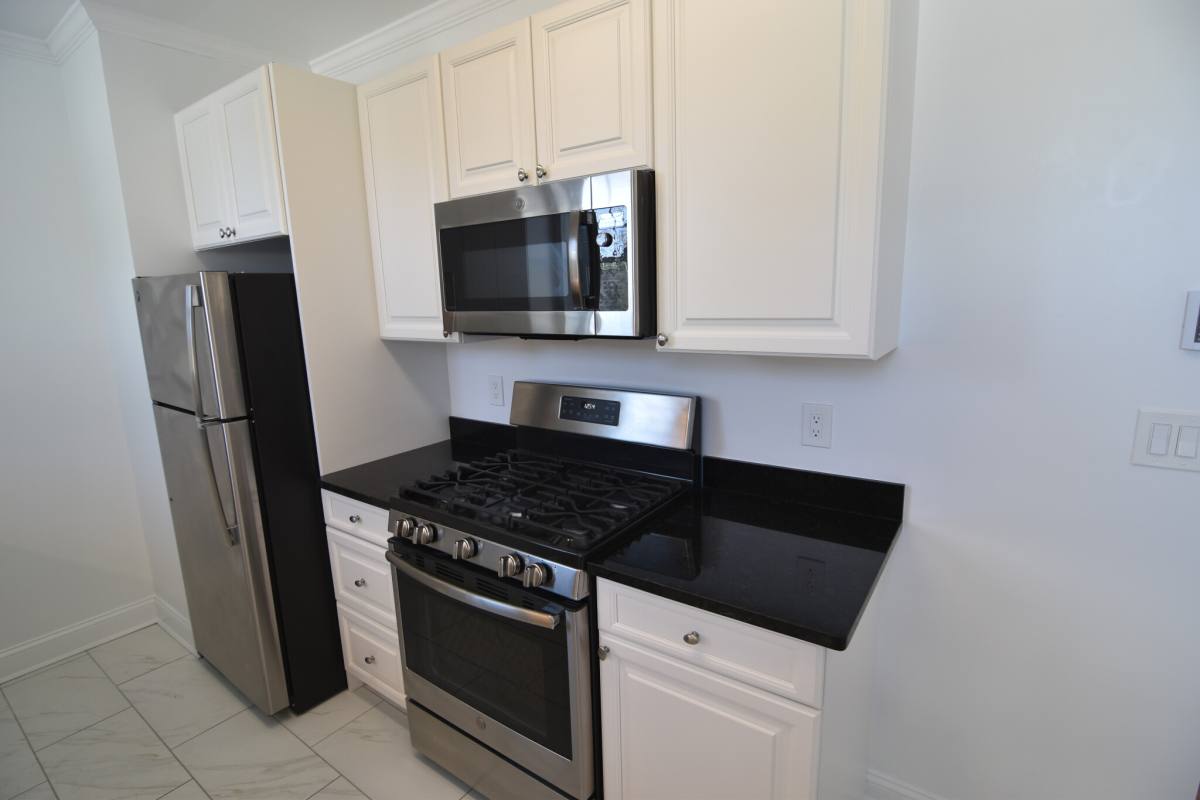 Apartment for rent at 37 Auburn St #3, Brookline, MA 02446