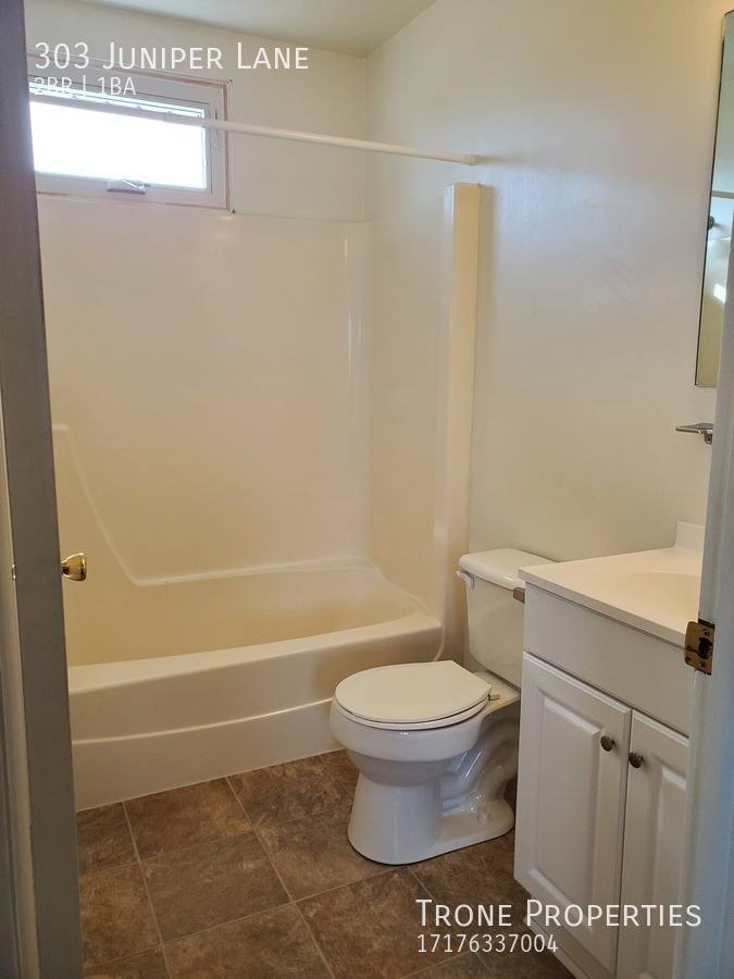 Townhouse for rent at 303 Juniper Lane, Hanover, PA 17331