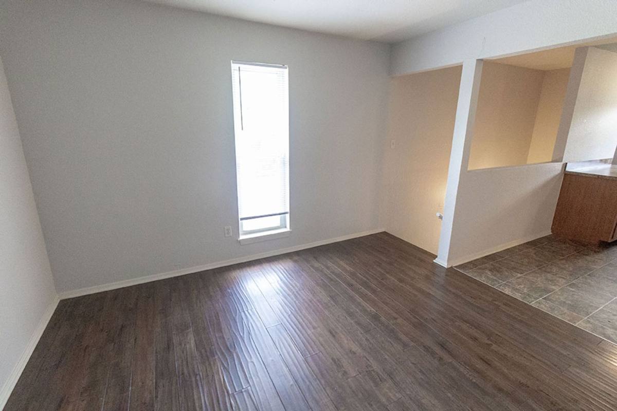 House for rent at 1015 W Ash St, Columbia, MO 65203