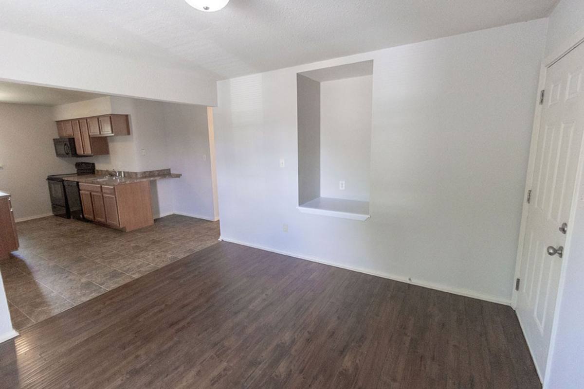 House for rent at 1015 W Ash St, Columbia, MO 65203