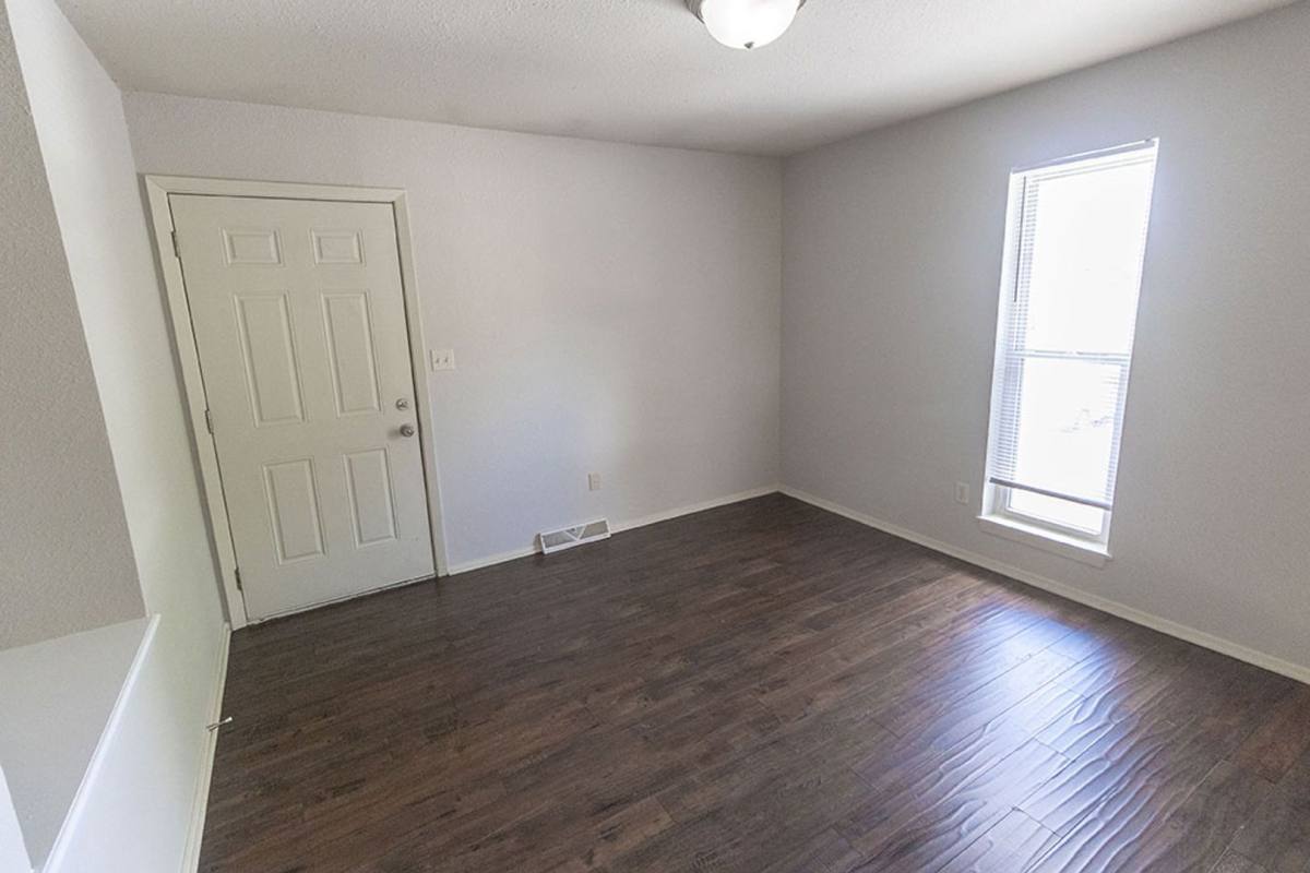 House for rent at 1015 W Ash St, Columbia, MO 65203