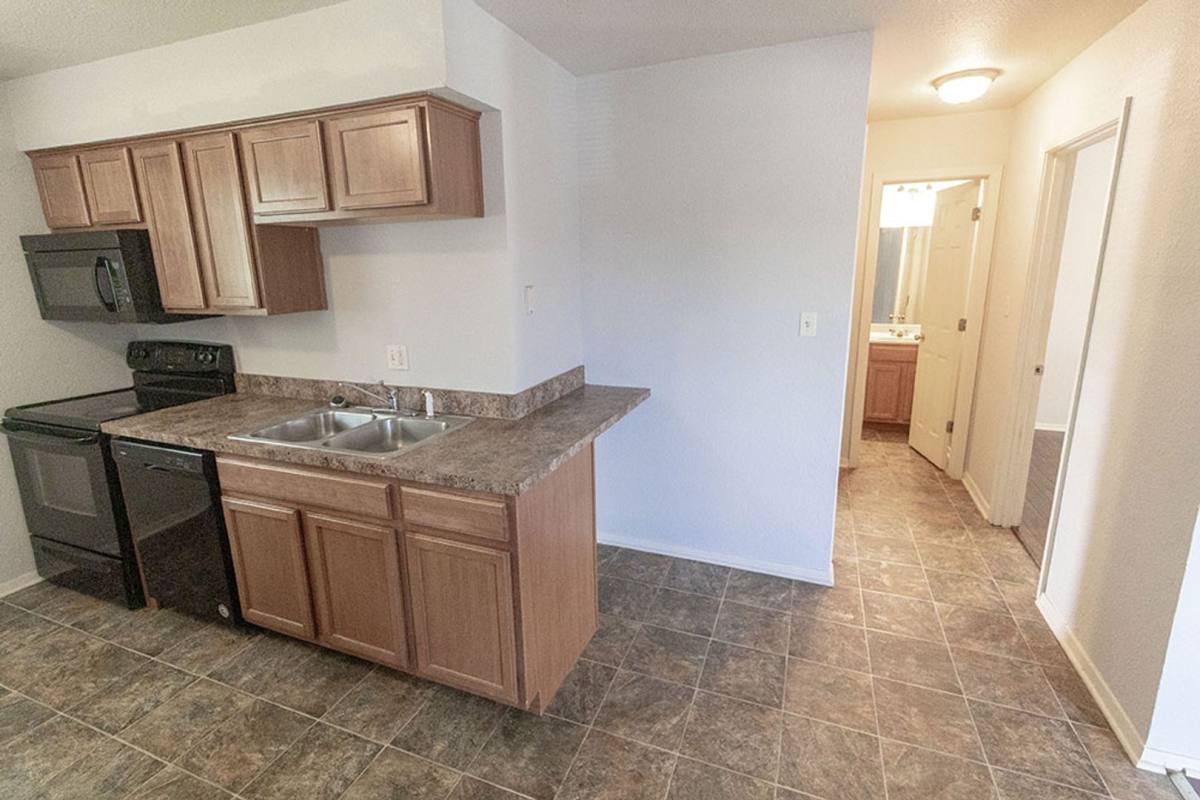 House for rent at 1015 W Ash St, Columbia, MO 65203