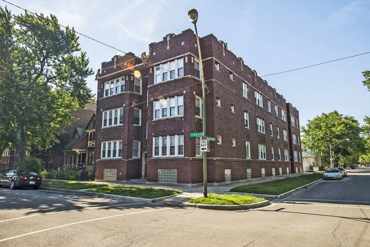 Apartment for rent at 7135 S Blackstone, Chicago, IL 60619
