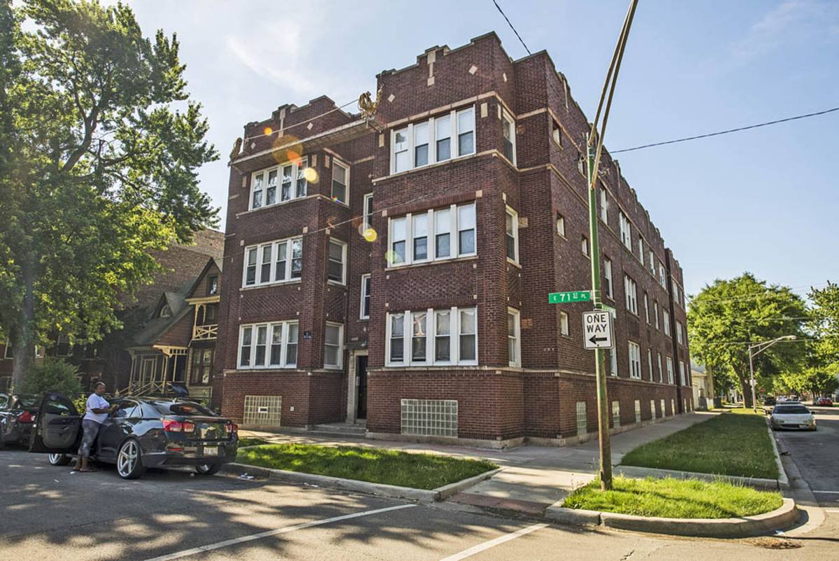 Apartment for rent at 7135 S Blackstone, Chicago, IL 60619