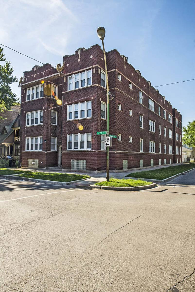 Apartment for rent at 7135 S Blackstone, Chicago, IL 60619