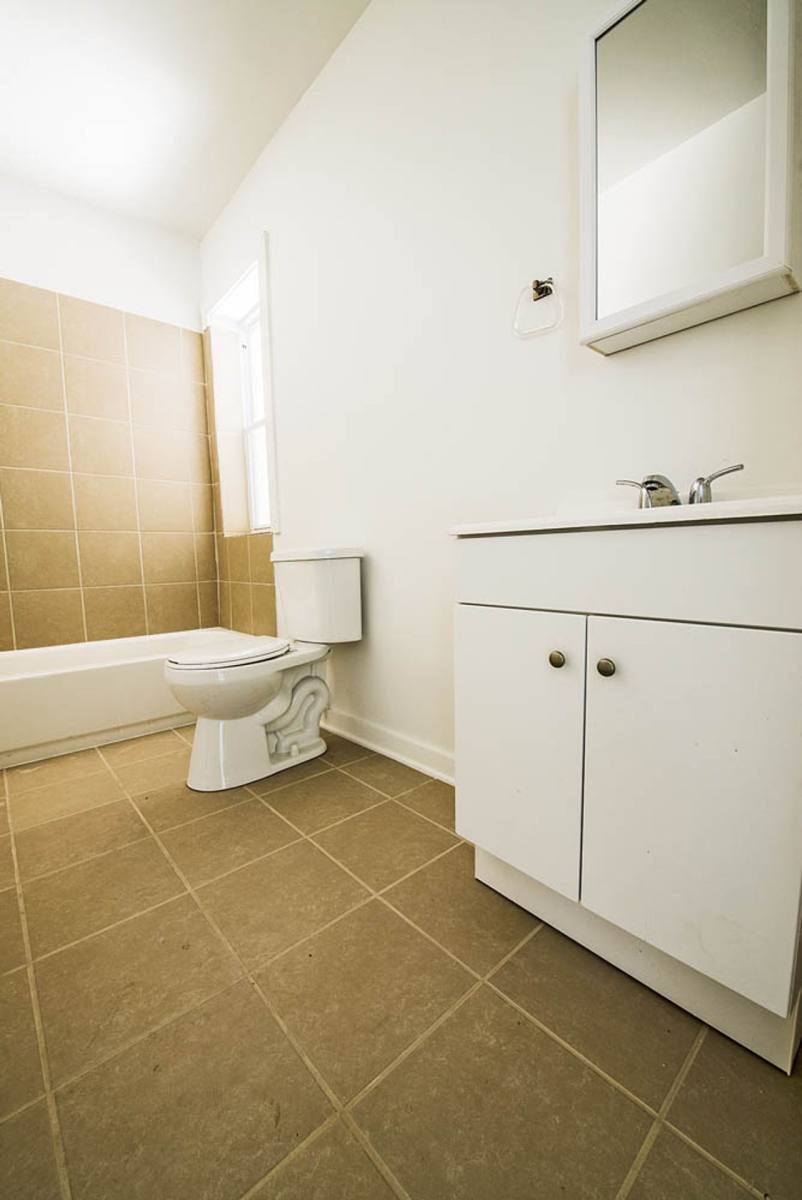 Apartment for rent at 7135 S Blackstone, Chicago, IL 60619
