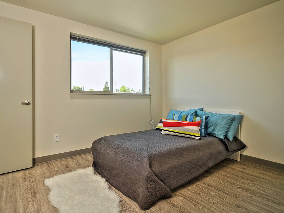 Apartment for rent at 1123 N 92nd St, Seattle, WA 98103