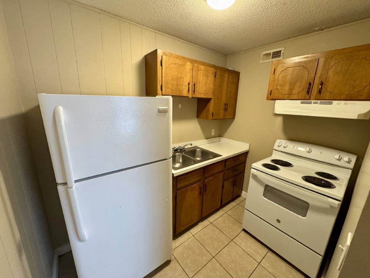 House for rent at 709 Melody Lane, Dothan, AL 36301