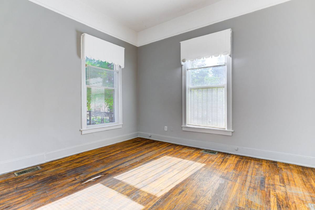 Townhouse for rent at 1639 Southern Ave #101, Memphis, TN 38114