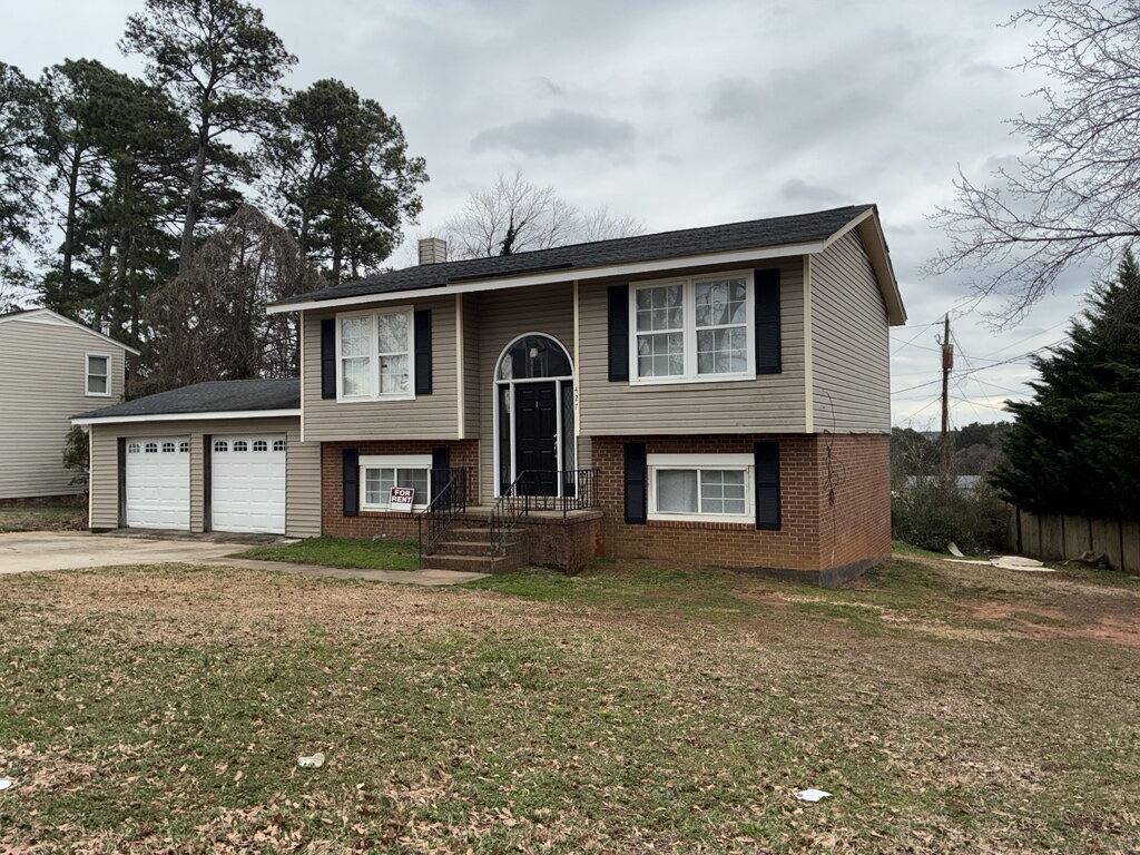 House for rent at 427 Rotterdam Rd, Easley, SC 29640