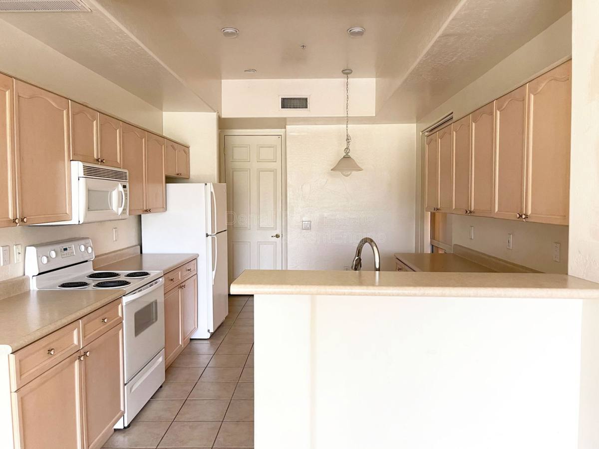 Apartment for rent at 3800 S Cantabria Circle #1009, Chandler, AZ 85248