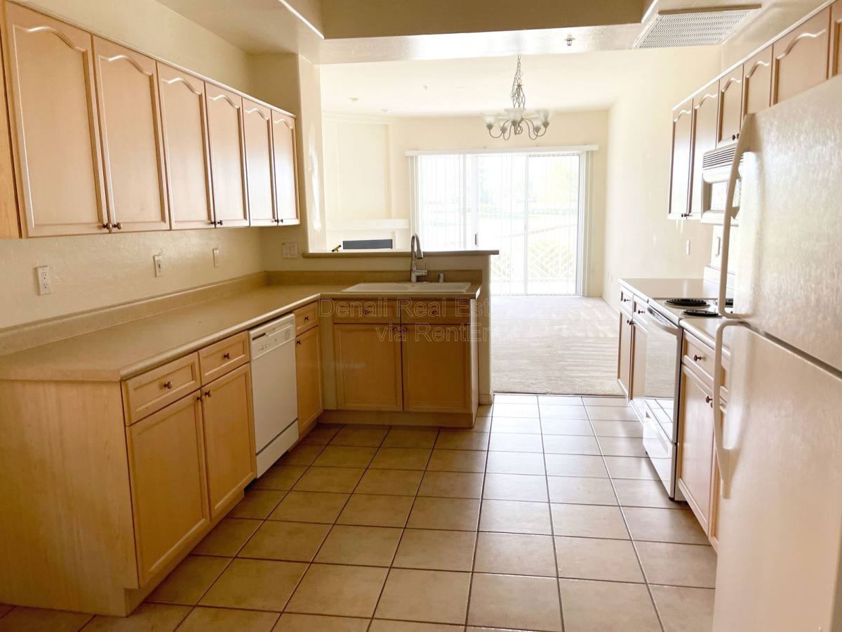 Apartment for rent at 3800 S Cantabria Circle #1009, Chandler, AZ 85248