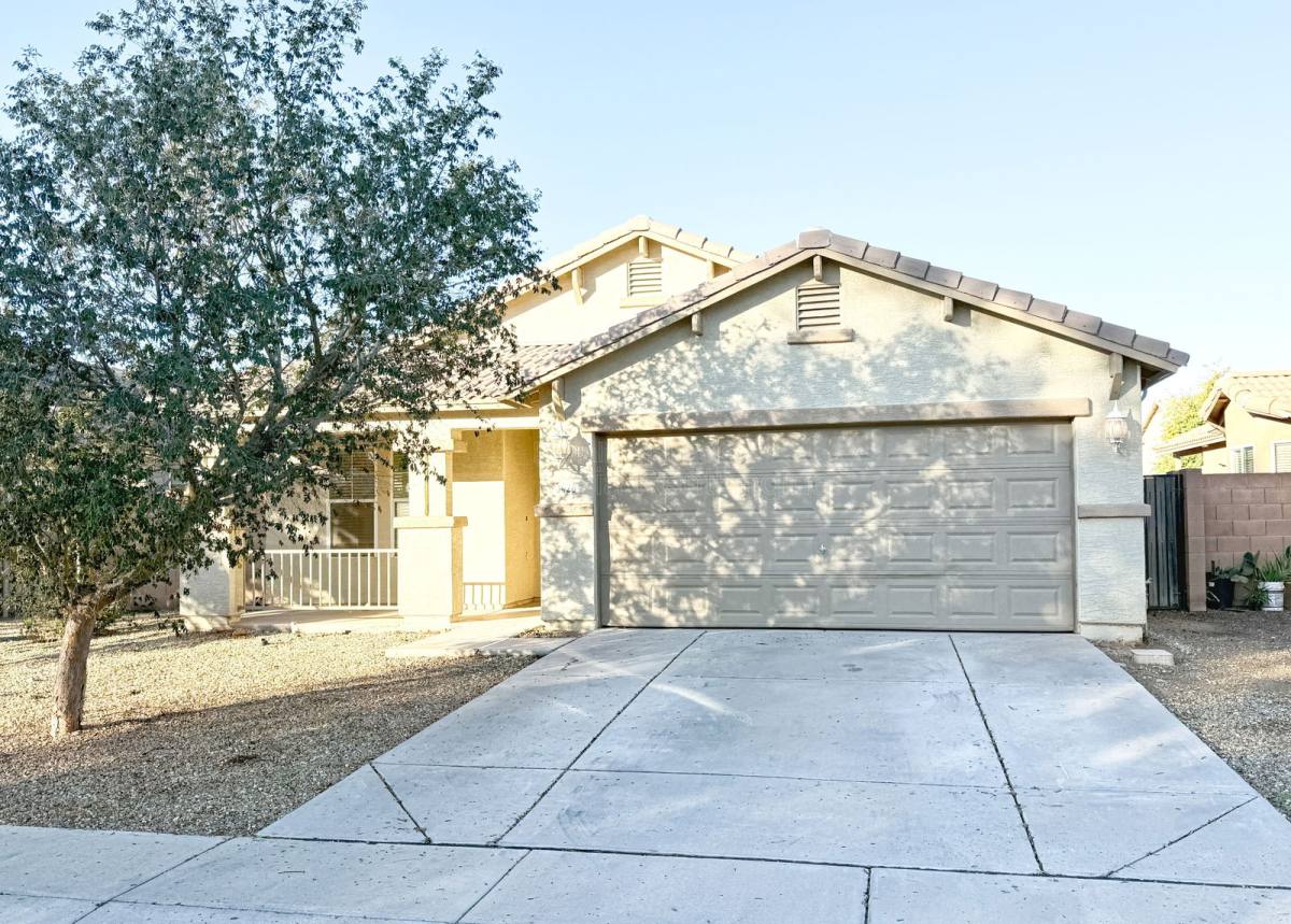 House for rent at 3426 S 72nd Lane, Phoenix, AZ 85043