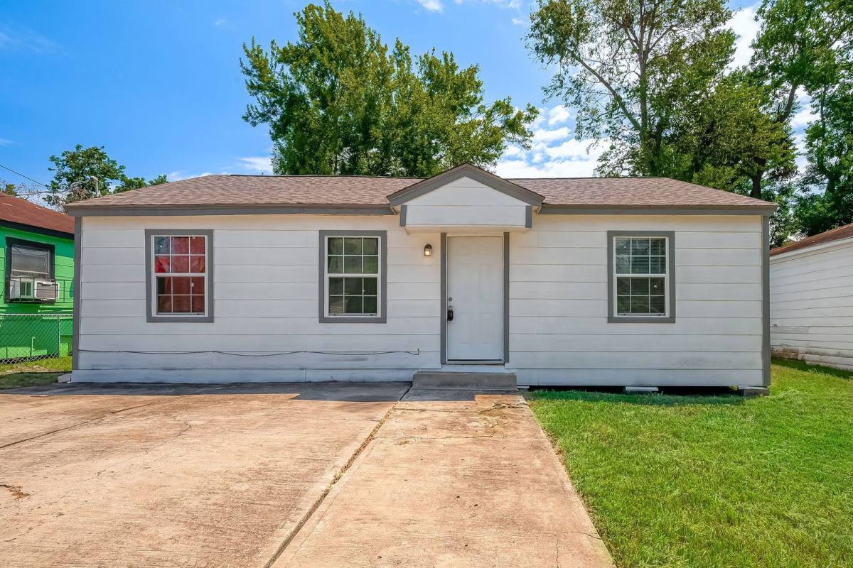 House for rent at 6823 Goforth St, Houston, TX 77021