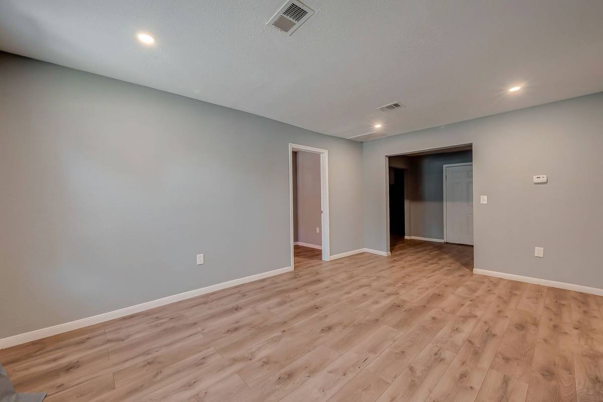House for rent at 6823 Goforth St, Houston, TX 77021