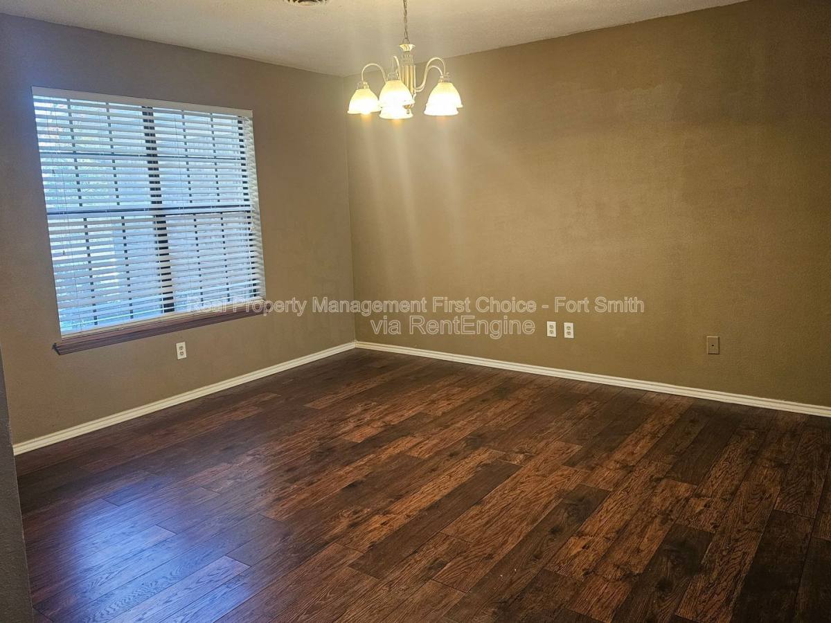 House for rent at 306 Elfen Glen St, Van Buren, AR 72956