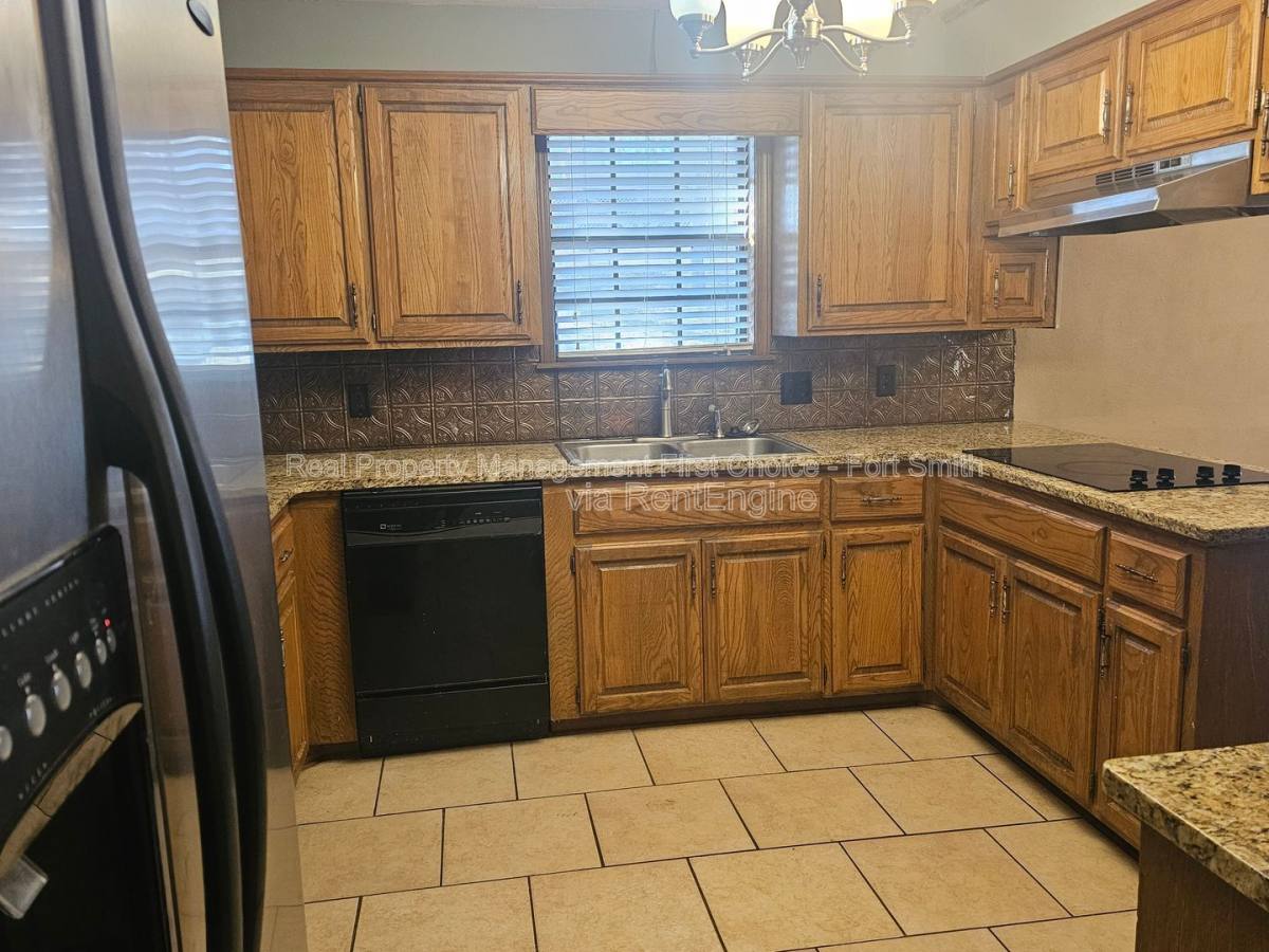 House for rent at 306 Elfen Glen St, Van Buren, AR 72956