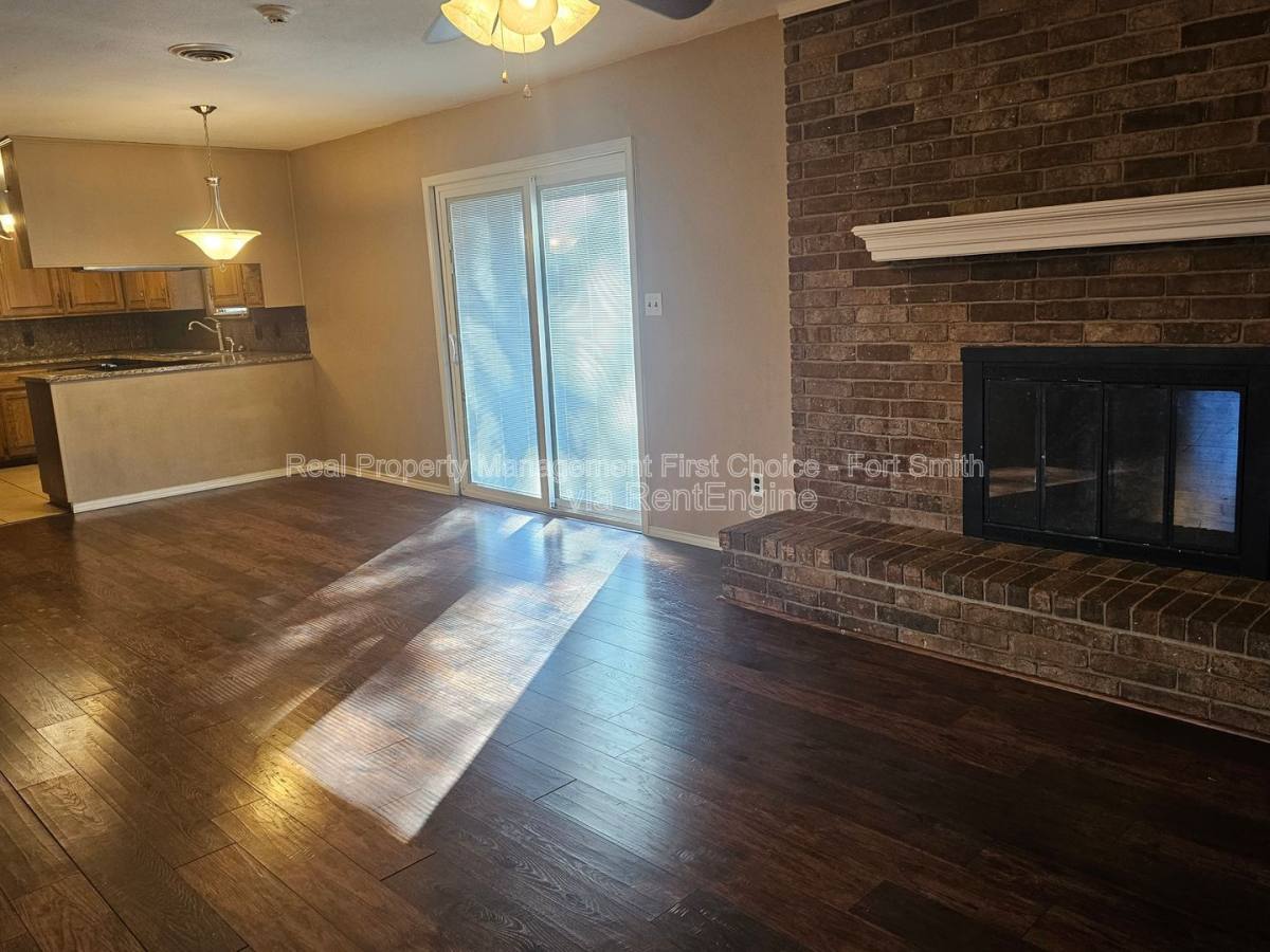 House for rent at 306 Elfen Glen St, Van Buren, AR 72956