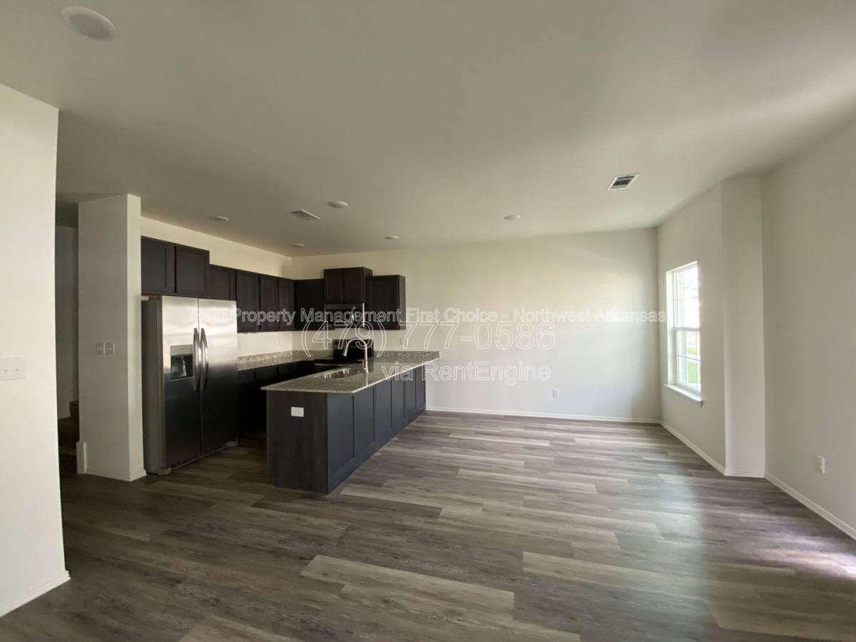 Apartment for rent at 916 S Amarillo Ave #2, Fayetteville, AR 72704