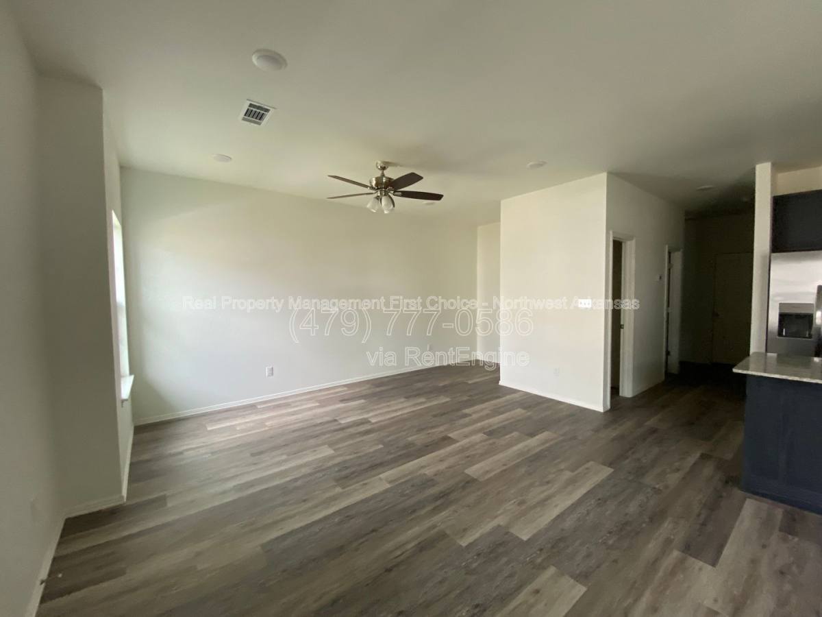 Apartment for rent at 916 S Amarillo Ave #2, Fayetteville, AR 72704