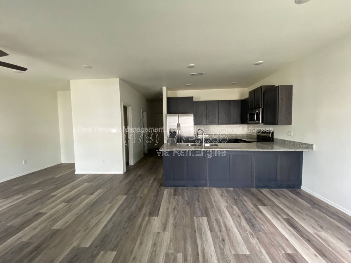 Apartment for rent at 916 S Amarillo Ave #2, Fayetteville, AR 72704
