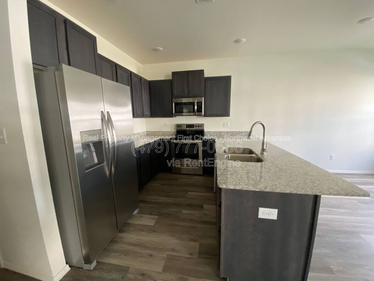 Apartment for rent at 916 S Amarillo Ave #2, Fayetteville, AR 72704