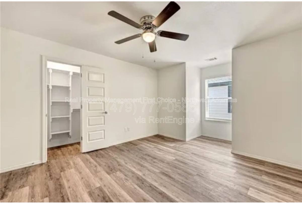 Apartment for rent at 917 S Amarillo Ave #1, Fayetteville, AR 72704