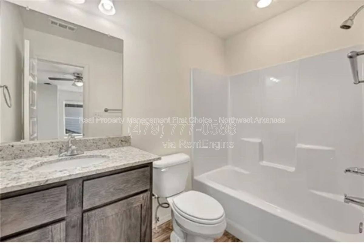 Apartment for rent at 917 S Amarillo Ave #1, Fayetteville, AR 72704