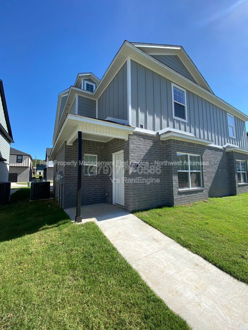 Apartment for rent at 874 S Amarillo Ave #2, Fayetteville, AR 72704