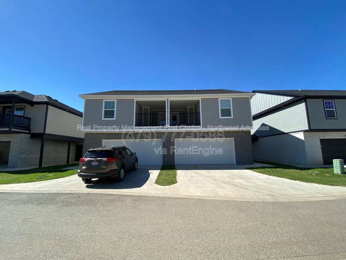 Apartment for rent at 874 S Amarillo Ave #2, Fayetteville, AR 72704