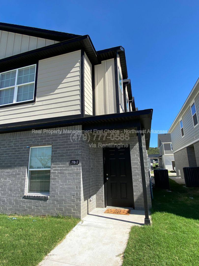 Apartment for rent at 778 S Amarillo Ave #1, Fayetteville, AR 72704