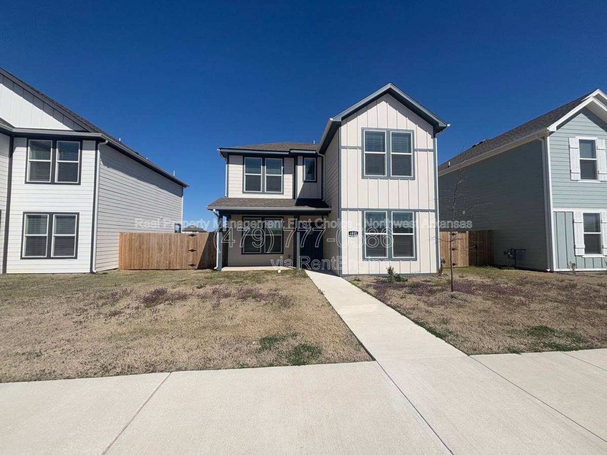 House for rent at 4802 W Planetree St, Fayetteville, AR 72704