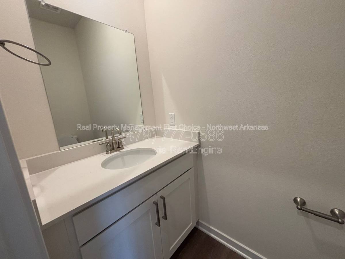 House for rent at 4802 W Planetree St, Fayetteville, AR 72704