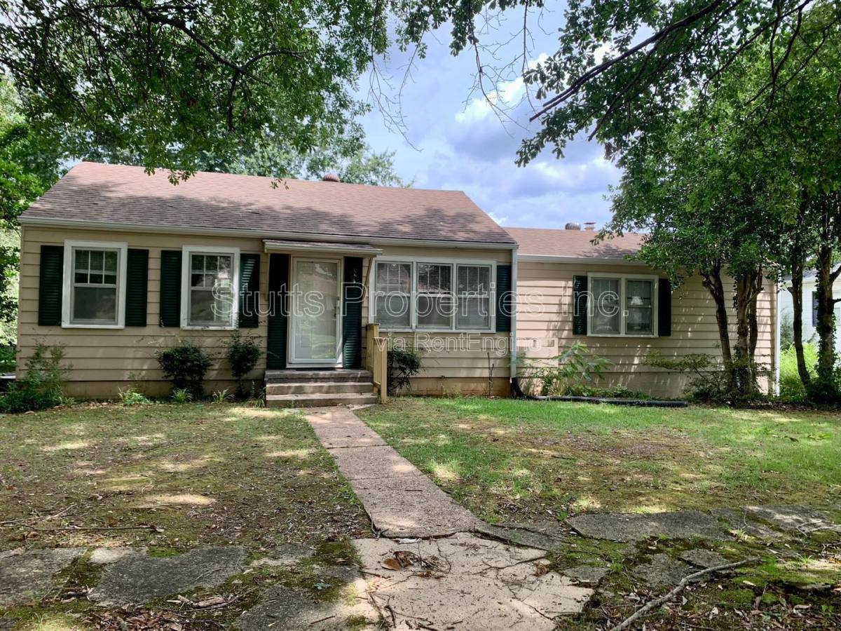 Apartment for rent at 1611 Southern Blvd, Sheffield, AL 35660