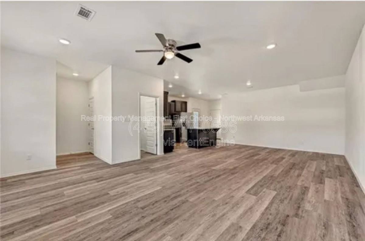 Apartment for rent at 929 S Amarillo Ave #929 1, Fayetteville, AR 72704