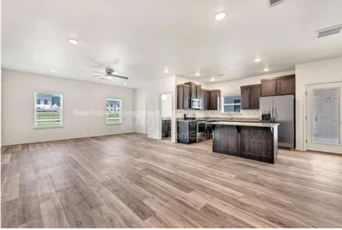 Apartment for rent at 998 S Benchmark Lane #998 1, Fayetteville, AR 72704