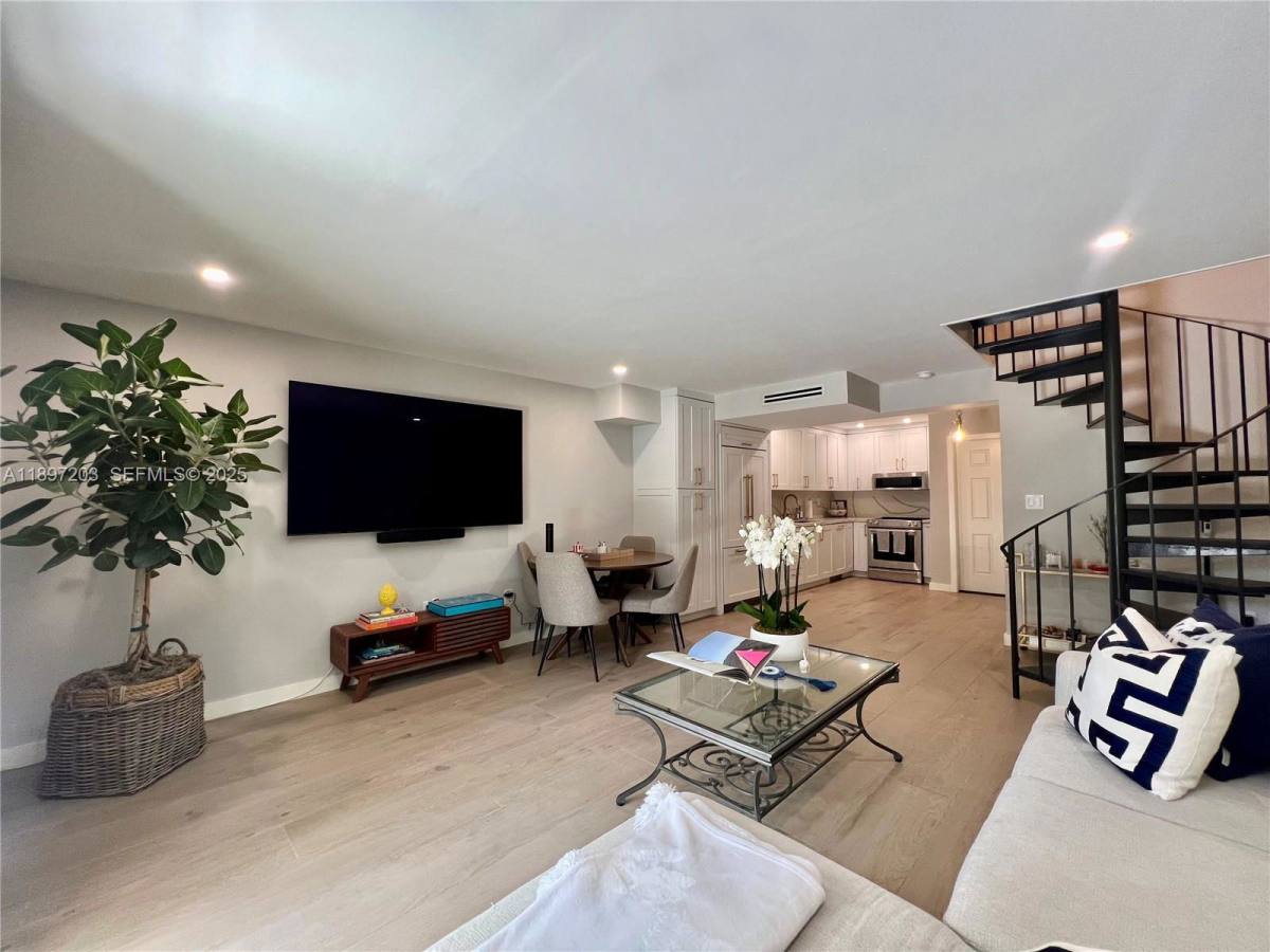 House for rent at 3220 W Trade Ave, Miami, FL 33133