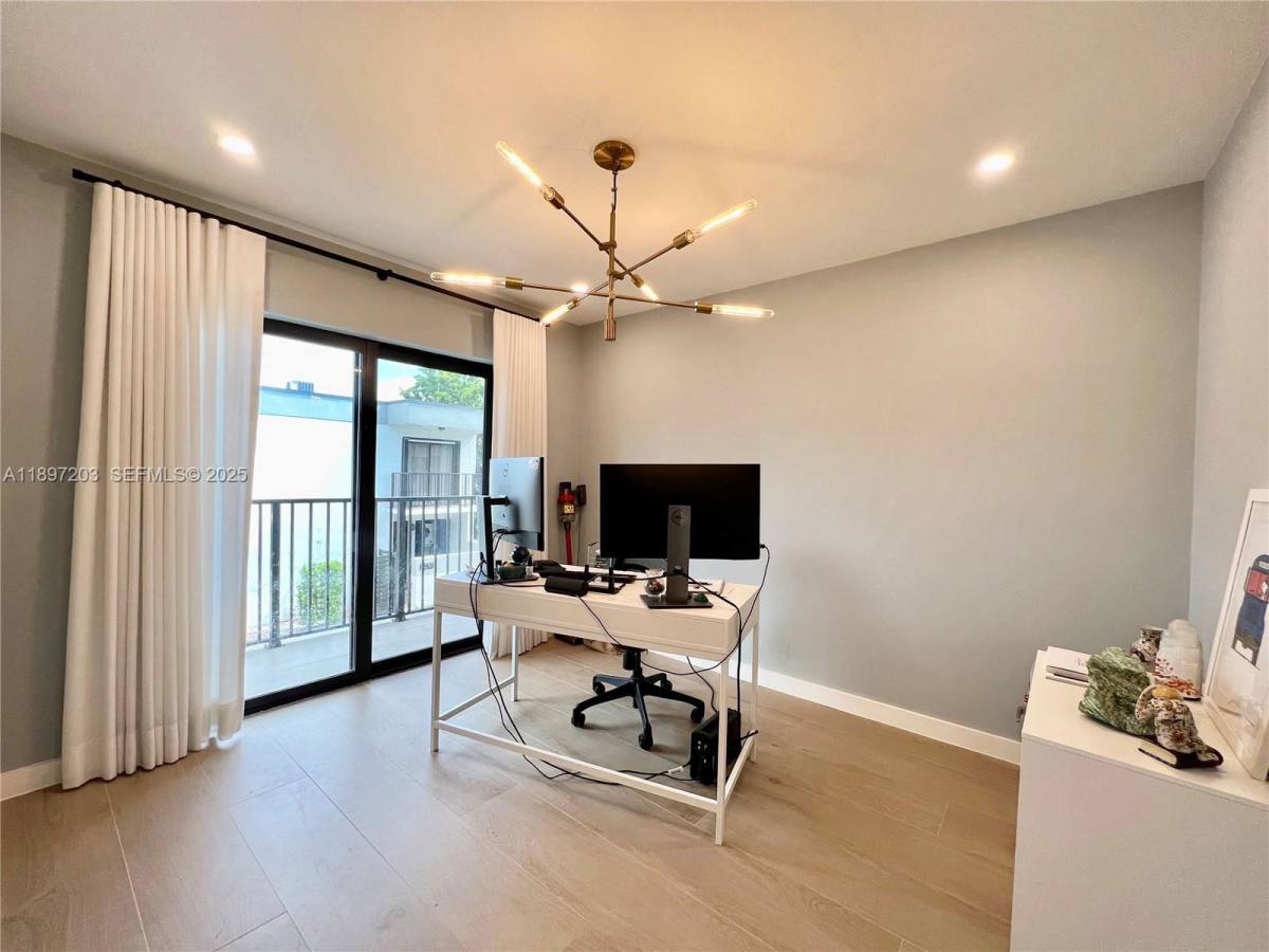 House for rent at 3220 W Trade Ave, Miami, FL 33133