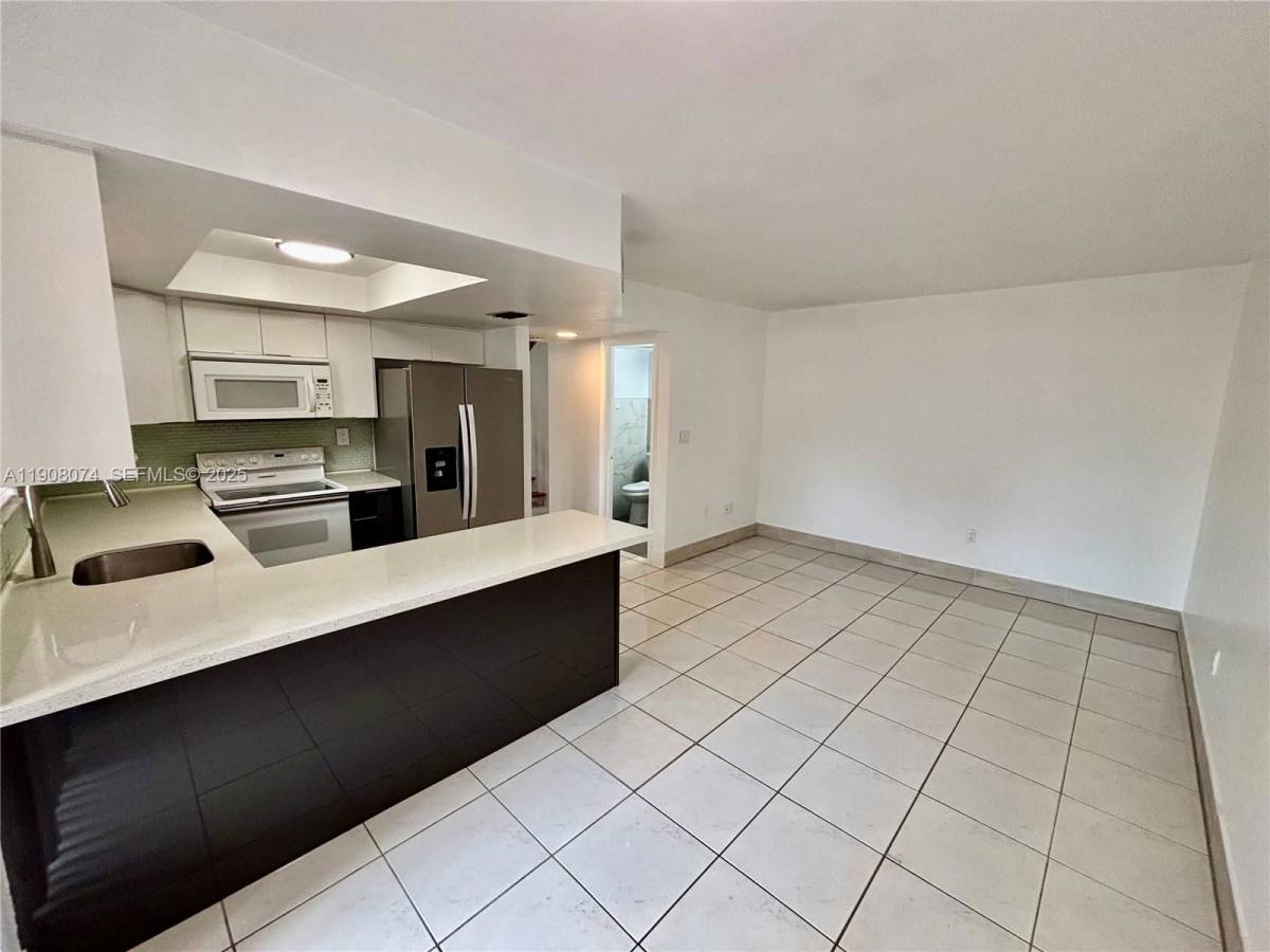 Townhouse for rent at 11820 SW 80th St, Miami, FL 33183